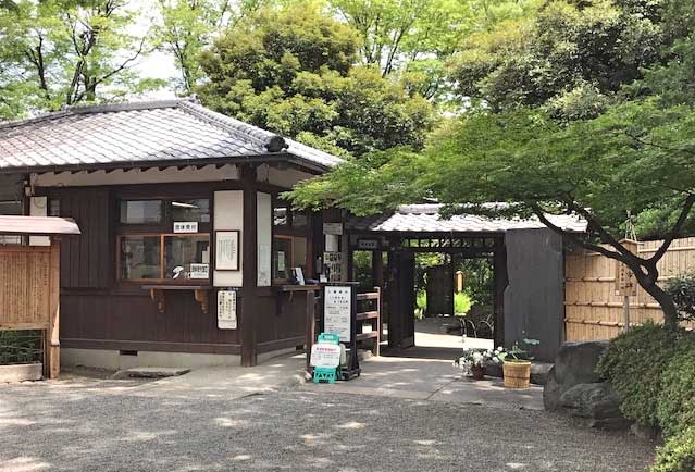 向島の向島百花園外観